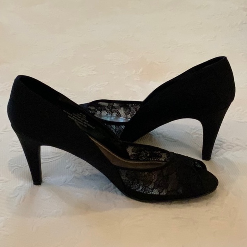 Elegant Black Lace Heels